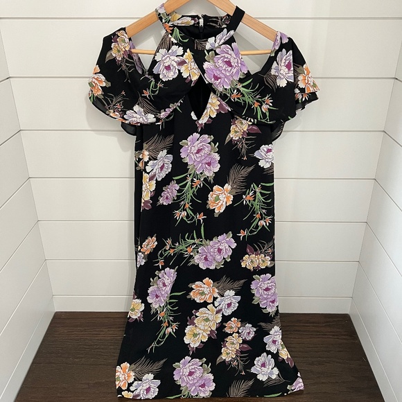 Cold shoulder dress - Picture 1 of 1